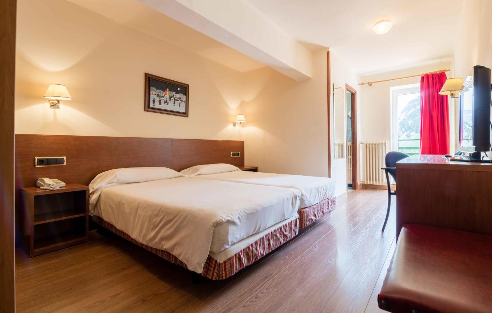 Snoe Hotel Candanchú Szoba fotó